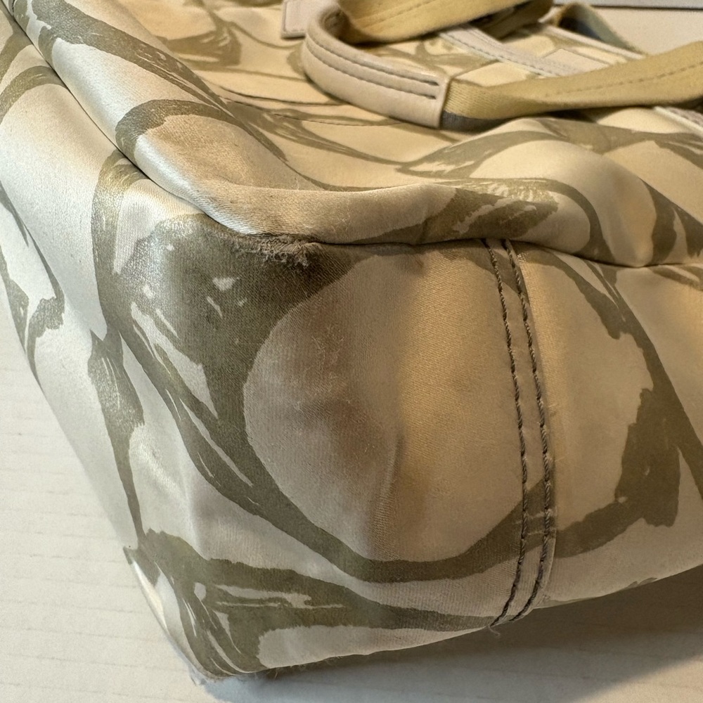 Coach Beige and Olive Tote Bag beautiful bag, come with dust bag - Picture 11 of 13